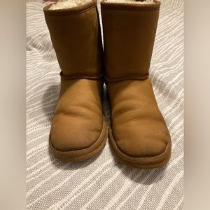 Ugg size 7